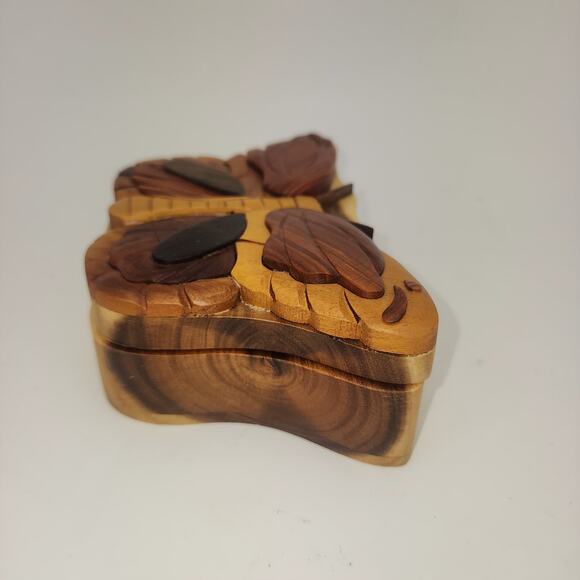 Carver Dan’s Wood Puzzle Box Butterfly Trinket Box - Picture 3 of 11